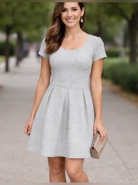 Annabella by Francesca Scalloped A-Line Skater dress size XS.
